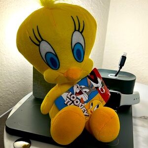Looney Tunes stuff animal